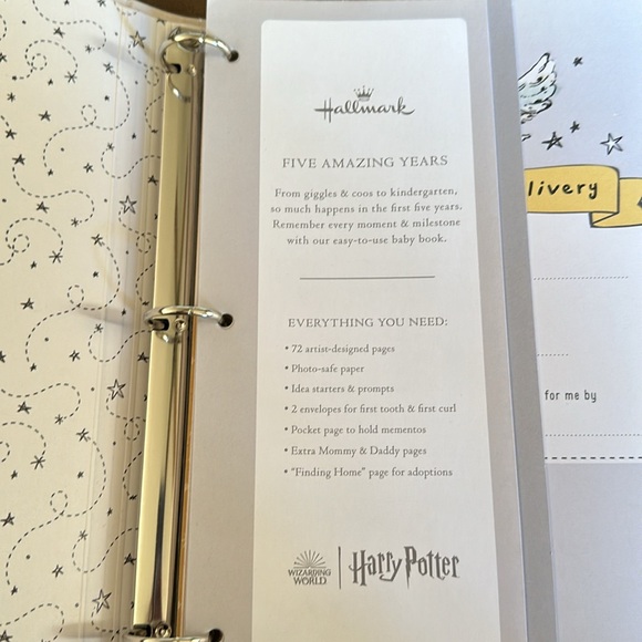 Harry Potter baby book - Picture 2 of 7